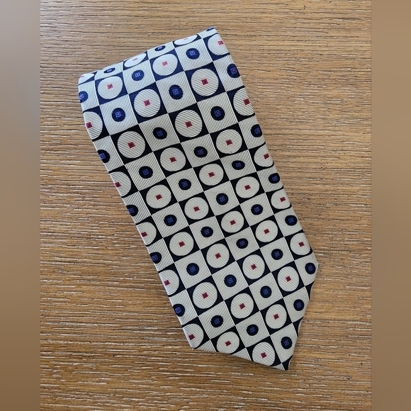 Tom James Geometric Print 100% Classic Silk Tie - Picture 1 of 6
